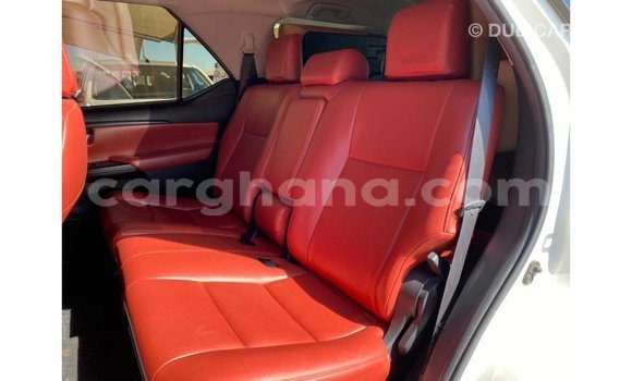 Buy Import Toyota Fortuner White Car in Import - Dubai in Ashanti Buy Import Toyota Fortuner White Car in Import - Dubai in Ashanti
