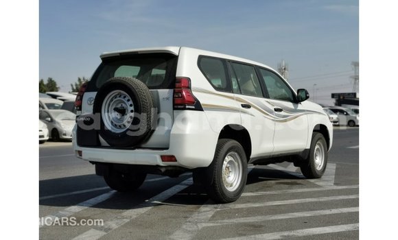 Sayi Imported Toyota Prado White Mota in Import - Dubai a Ashanti Sayi Imported Toyota Prado White Mota in Import - Dubai a Ashanti
