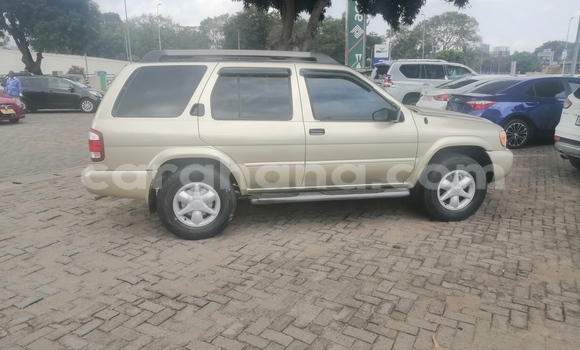 Ra Àlòkù Nissan Pathfinder Silver Ọkọ̀ in Accra ni Greater Accra Ra Àlòkù Nissan Pathfinder Silver Ọkọ̀ in Accra ni Greater Accra