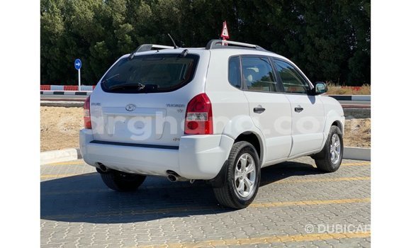 Buy Import Hyundai Tucson White Car in Import - Dubai in Ashanti Buy Import Hyundai Tucson White Car in Import - Dubai in Ashanti