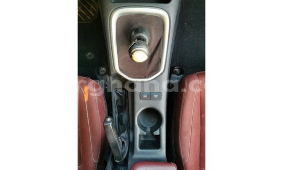 Buy Import Toyota Hilux White Car in Import - Dubai in Ashanti Buy Import Toyota Hilux White Car in Import - Dubai in Ashanti