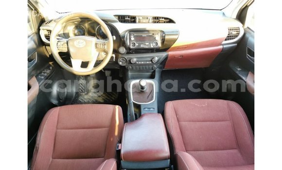Buy Import Toyota Hilux White Car in Import - Dubai in Ashanti Buy Import Toyota Hilux White Car in Import - Dubai in Ashanti