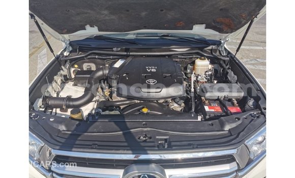 Buy Import Toyota Land Cruiser White Car in Import - Dubai in Ashanti Buy Import Toyota Land Cruiser White Car in Import - Dubai in Ashanti