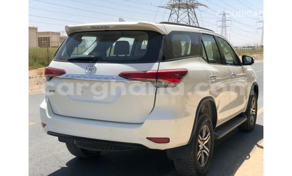 Ra Imported Toyota Fortuner funfun Ọkọ̀ in Import - Dubai ni Ashanti Ra Imported Toyota Fortuner funfun Ọkọ̀ in Import - Dubai ni Ashanti