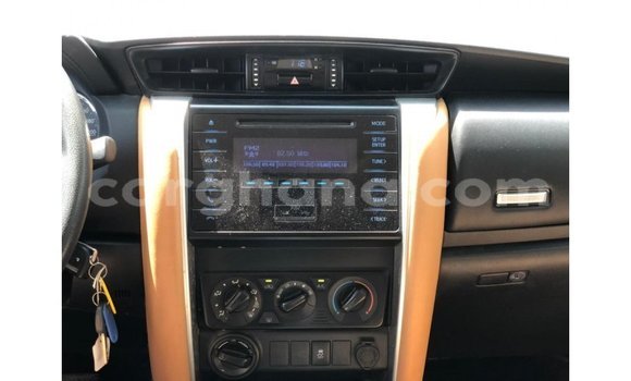 Ra Imported Toyota Fortuner funfun Ọkọ̀ in Import - Dubai ni Ashanti Ra Imported Toyota Fortuner funfun Ọkọ̀ in Import - Dubai ni Ashanti
