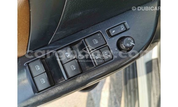 Ra Imported Toyota Fortuner funfun Ọkọ̀ in Import - Dubai ni Ashanti Ra Imported Toyota Fortuner funfun Ọkọ̀ in Import - Dubai ni Ashanti