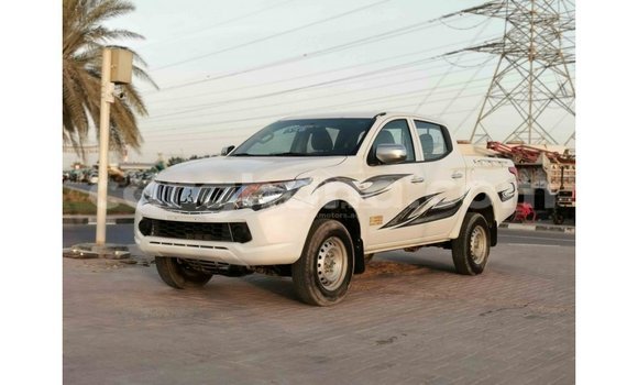 Sayi Imported Mitsubishi L200 White Mota in Import - Dubai a Ashanti Sayi Imported Mitsubishi L200 White Mota in Import - Dubai a Ashanti