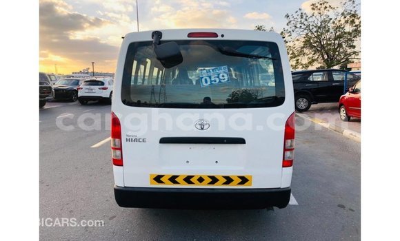 Sayi Imported Toyota Hiace White Mota in Import - Dubai a Ashanti Sayi Imported Toyota Hiace White Mota in Import - Dubai a Ashanti
