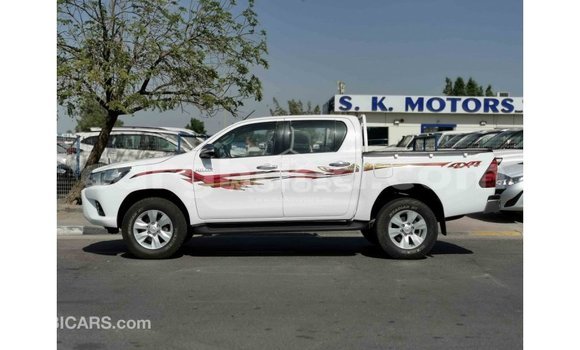 Buy Import Toyota Hilux White Car in Import - Dubai in Ashanti Buy Import Toyota Hilux White Car in Import - Dubai in Ashanti