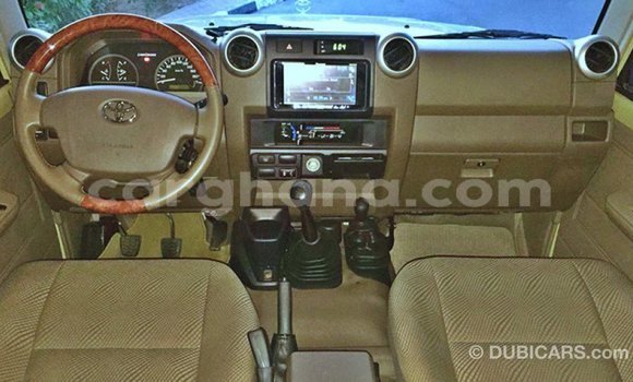 Buy Import Toyota Land Cruiser Beige Car in Import - Dubai in Ashanti Buy Import Toyota Land Cruiser Beige Car in Import - Dubai in Ashanti