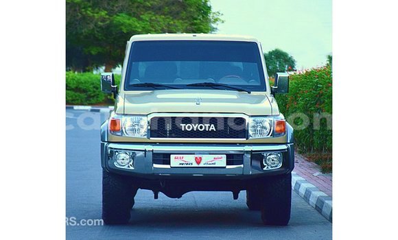 Buy Import Toyota Land Cruiser Beige Car in Import - Dubai in Ashanti Buy Import Toyota Land Cruiser Beige Car in Import - Dubai in Ashanti