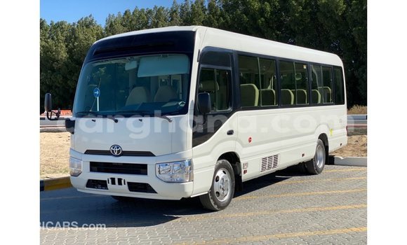 Ra Imported Toyota Coaster funfun Ọkọ̀ in Import - Dubai ni Ashanti Ra Imported Toyota Coaster funfun Ọkọ̀ in Import - Dubai ni Ashanti