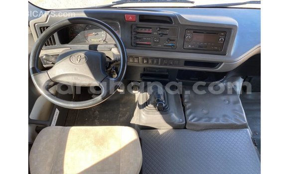 Ra Imported Toyota Coaster funfun Ọkọ̀ in Import - Dubai ni Ashanti Ra Imported Toyota Coaster funfun Ọkọ̀ in Import - Dubai ni Ashanti