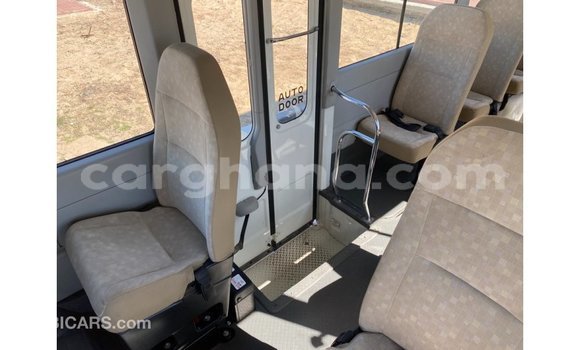 Ra Imported Toyota Coaster funfun Ọkọ̀ in Import - Dubai ni Ashanti Ra Imported Toyota Coaster funfun Ọkọ̀ in Import - Dubai ni Ashanti