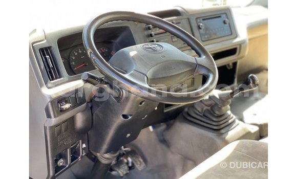 Ra Imported Toyota Coaster funfun Ọkọ̀ in Import - Dubai ni Ashanti Ra Imported Toyota Coaster funfun Ọkọ̀ in Import - Dubai ni Ashanti