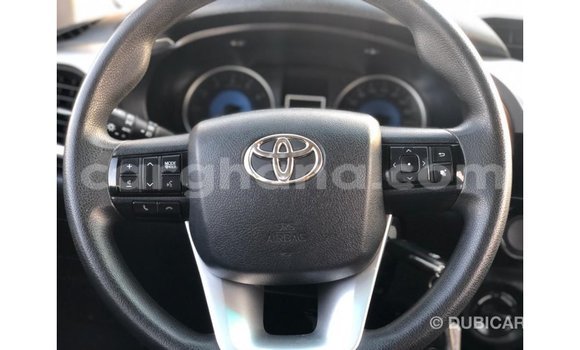 Sayi Imported Toyota Hilux White Mota in Import - Dubai a Ashanti Sayi Imported Toyota Hilux White Mota in Import - Dubai a Ashanti