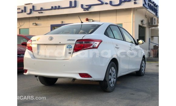 Ra Imported Toyota Yaris funfun Ọkọ̀ in Import - Dubai ni Ashanti Ra Imported Toyota Yaris funfun Ọkọ̀ in Import - Dubai ni Ashanti