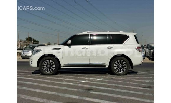 Buy Import Nissan Patrol White Car in Import - Dubai in Ashanti Buy Import Nissan Patrol White Car in Import - Dubai in Ashanti