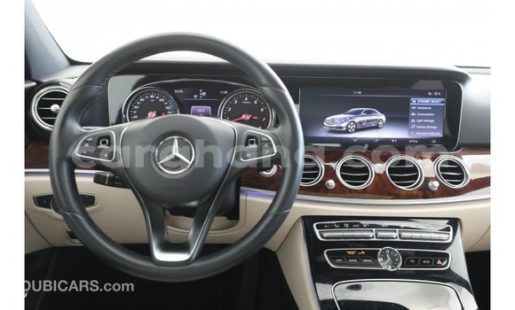 Ra Imported Mercedes‒Benz 1117 Black Ọkọ̀ akẹ́rù ńlá in Import - Dubai ni Ashanti Ra Imported Mercedes‒Benz 1117 Black Ọkọ̀ akẹ́rù ńlá in Import - Dubai ni Ashanti