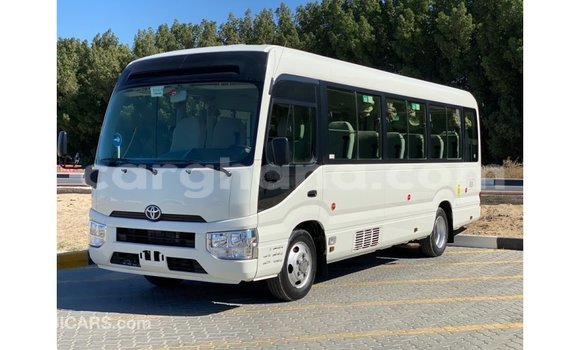 Ra Imported Toyota Coaster funfun Ọkọ̀ in Import - Dubai ni Ashanti Ra Imported Toyota Coaster funfun Ọkọ̀ in Import - Dubai ni Ashanti