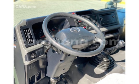 Ra Imported Toyota Coaster funfun Ọkọ̀ in Import - Dubai ni Ashanti Ra Imported Toyota Coaster funfun Ọkọ̀ in Import - Dubai ni Ashanti