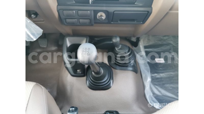 Big with watermark toyota land cruiser ashanti import dubai 13847