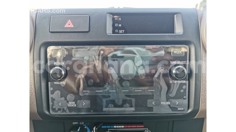 Big with watermark toyota land cruiser ashanti import dubai 13847