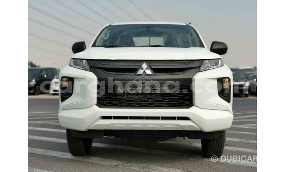 Buy Import Mitsubishi L200 White Car in Import - Dubai in Ashanti Buy Import Mitsubishi L200 White Car in Import - Dubai in Ashanti