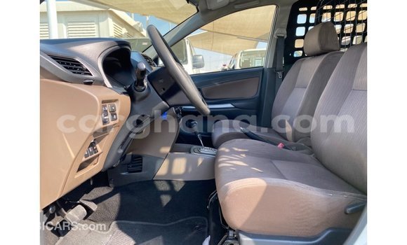 Ra Imported Toyota Avanza funfun Ọkọ̀ in Import - Dubai ni Ashanti Ra Imported Toyota Avanza funfun Ọkọ̀ in Import - Dubai ni Ashanti