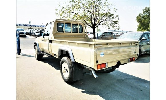 Buy Import Toyota Land Cruiser Beige Car in Import - Dubai in Ashanti Buy Import Toyota Land Cruiser Beige Car in Import - Dubai in Ashanti