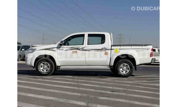 Buy Import Toyota Hilux White Car in Import - Dubai in Ashanti Buy Import Toyota Hilux White Car in Import - Dubai in Ashanti