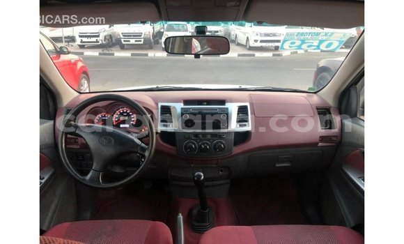 Sayi Imported Toyota Hilux White Mota in Import - Dubai a Ashanti Sayi Imported Toyota Hilux White Mota in Import - Dubai a Ashanti