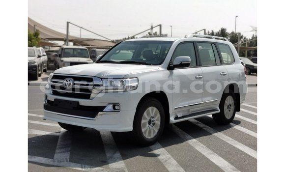 Buy Import Toyota Land Cruiser White Car in Import - Dubai in Ashanti Buy Import Toyota Land Cruiser White Car in Import - Dubai in Ashanti