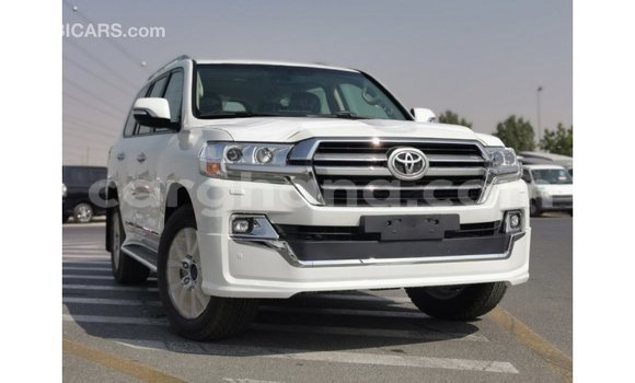 Buy Import Toyota Land Cruiser White Car in Import - Dubai in Ashanti Buy Import Toyota Land Cruiser White Car in Import - Dubai in Ashanti