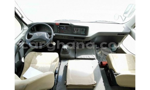 Sayi Imported Toyota Coaster White Mota in Import - Dubai a Ashanti Sayi Imported Toyota Coaster White Mota in Import - Dubai a Ashanti