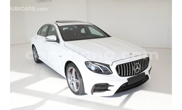 Ra Imported Mercedes‒Benz 1117 funfun Ọkọ̀ akẹ́rù ńlá in Import - Dubai ni Ashanti Ra Imported Mercedes‒Benz 1117 funfun Ọkọ̀ akẹ́rù ńlá in Import - Dubai ni Ashanti