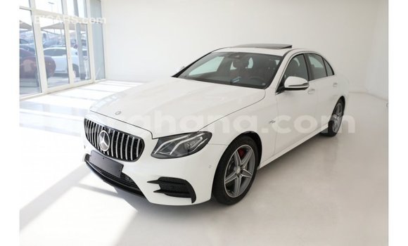 Ra Imported Mercedes‒Benz 1117 funfun Ọkọ̀ akẹ́rù ńlá in Import - Dubai ni Ashanti Ra Imported Mercedes‒Benz 1117 funfun Ọkọ̀ akẹ́rù ńlá in Import - Dubai ni Ashanti