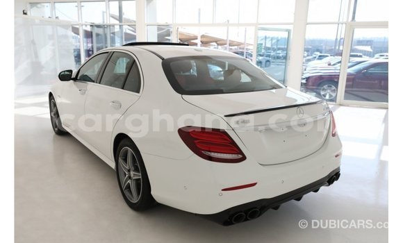 Ra Imported Mercedes‒Benz 1117 funfun Ọkọ̀ akẹ́rù ńlá in Import - Dubai ni Ashanti Ra Imported Mercedes‒Benz 1117 funfun Ọkọ̀ akẹ́rù ńlá in Import - Dubai ni Ashanti