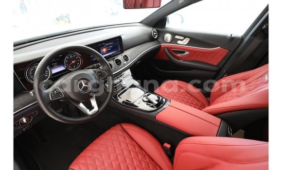 Ra Imported Mercedes‒Benz 1117 funfun Ọkọ̀ akẹ́rù ńlá in Import - Dubai ni Ashanti Ra Imported Mercedes‒Benz 1117 funfun Ọkọ̀ akẹ́rù ńlá in Import - Dubai ni Ashanti