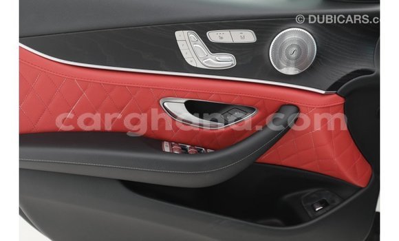 Ra Imported Mercedes‒Benz 1117 funfun Ọkọ̀ akẹ́rù ńlá in Import - Dubai ni Ashanti Ra Imported Mercedes‒Benz 1117 funfun Ọkọ̀ akẹ́rù ńlá in Import - Dubai ni Ashanti