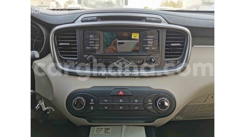 Big with watermark kia sorento ashanti import dubai 13927