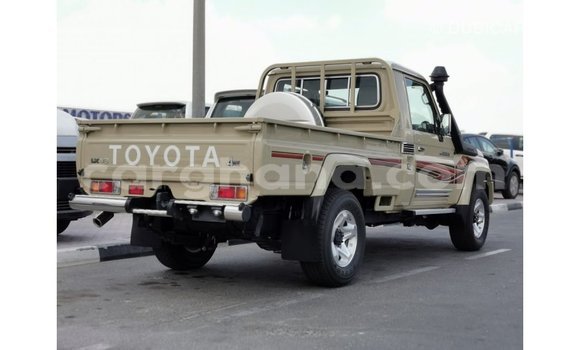Ra Imported Toyota Land Cruiser Alagara Ọkọ̀ in Import - Dubai ni Ashanti Ra Imported Toyota Land Cruiser Alagara Ọkọ̀ in Import - Dubai ni Ashanti