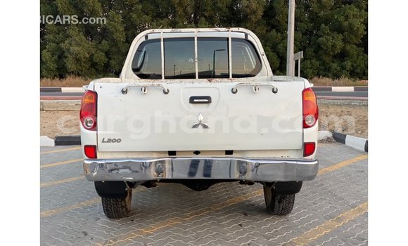 Ra Imported Mitsubishi L200 funfun Ọkọ̀ in Import - Dubai ni Ashanti Ra Imported Mitsubishi L200 funfun Ọkọ̀ in Import - Dubai ni Ashanti
