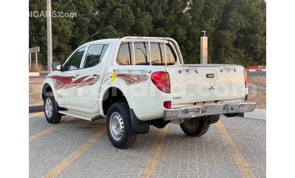 Ra Imported Mitsubishi L200 funfun Ọkọ̀ in Import - Dubai ni Ashanti Ra Imported Mitsubishi L200 funfun Ọkọ̀ in Import - Dubai ni Ashanti