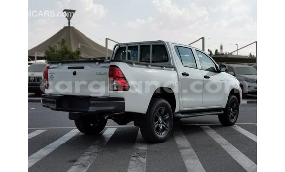 Ra Imported Toyota Hilux funfun Ọkọ̀ in Import - Dubai ni Ashanti Ra Imported Toyota Hilux funfun Ọkọ̀ in Import - Dubai ni Ashanti