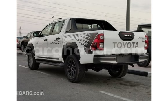 Ra Imported Toyota Hilux funfun Ọkọ̀ in Import - Dubai ni Ashanti Ra Imported Toyota Hilux funfun Ọkọ̀ in Import - Dubai ni Ashanti