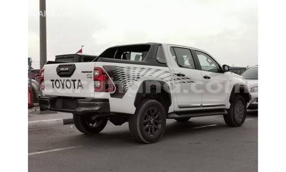 Ra Imported Toyota Hilux funfun Ọkọ̀ in Import - Dubai ni Ashanti Ra Imported Toyota Hilux funfun Ọkọ̀ in Import - Dubai ni Ashanti