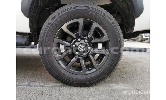 Ra Imported Toyota Hilux funfun Ọkọ̀ in Import - Dubai ni Ashanti Ra Imported Toyota Hilux funfun Ọkọ̀ in Import - Dubai ni Ashanti