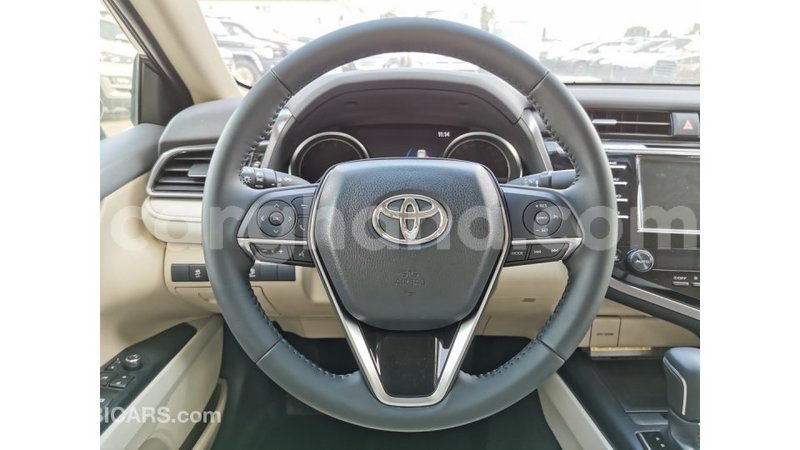 Big with watermark toyota camry ashanti import dubai 13957