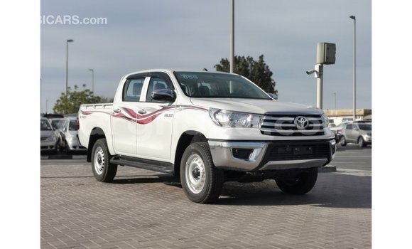 Sayi Imported Toyota Hilux White Mota in Import - Dubai a Ashanti Sayi Imported Toyota Hilux White Mota in Import - Dubai a Ashanti